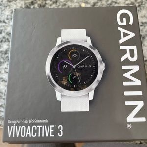 Garmin Viviactive 3 gps smart watch NEW IN BOX